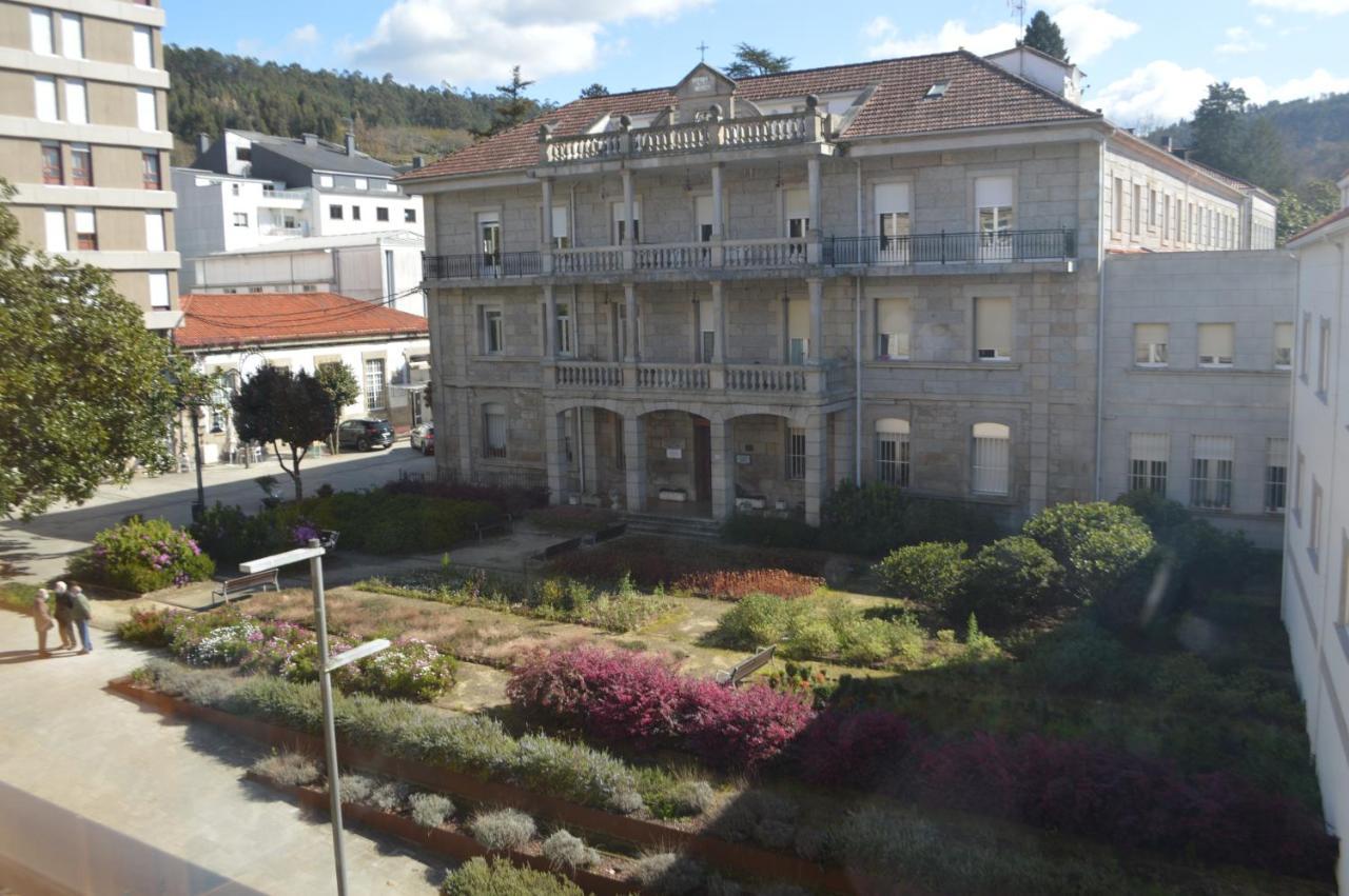 Las Palmeras Caldas De Reis Exterior photo